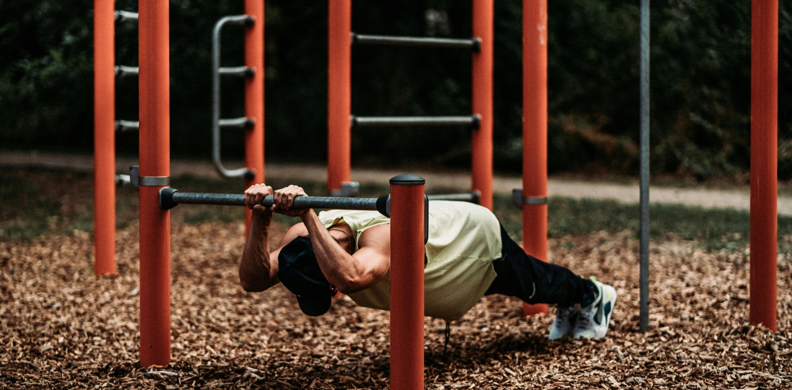 Calisthenicsanlage in Bottrop erweitert und mit Beleuchtung für Abendbetrieb ausgerüstet