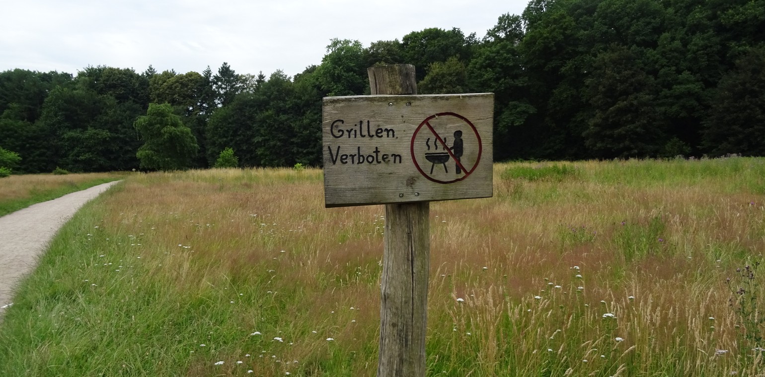 Recklinghausen untersagt Grillen in Parks und warnt vor erhöhter Brandgefahr